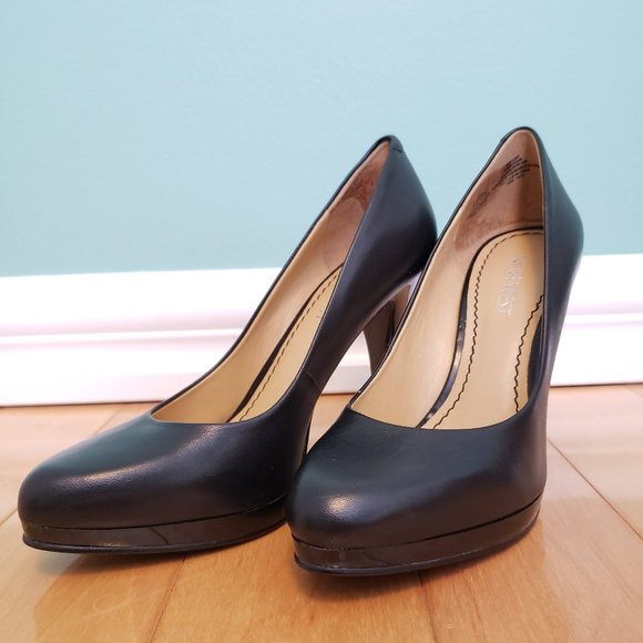 Like New S5 Nine West Calf Leather Heels - Picture 1 of 5